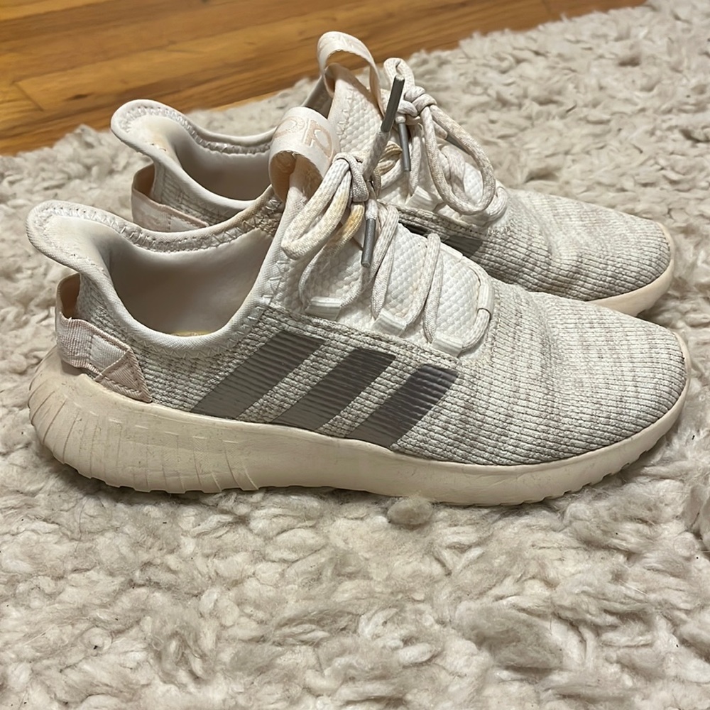 Adidas cloud foam tennis shoes